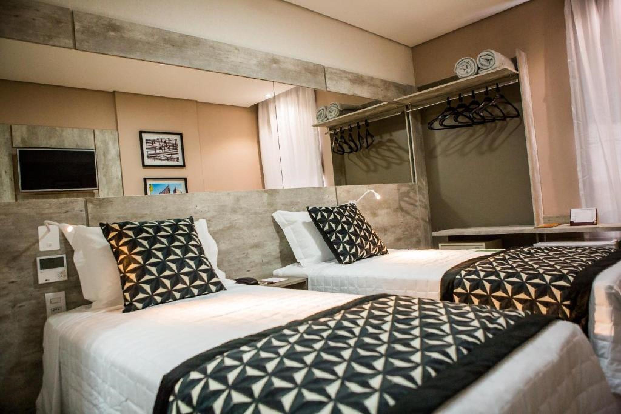 Bristol Vicosa Hotel Экстерьер фото
